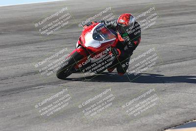 media/Oct-13-2025-Moto Forza (Mon) [[a66d839500]]/3-B Group/Session 2 (Bowl)/